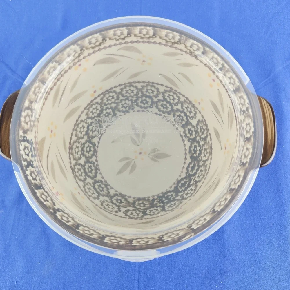 VTG Temptations By Tara Old World Ovenware Bowl Brown With Lid Trivet 1.5 Qt‎